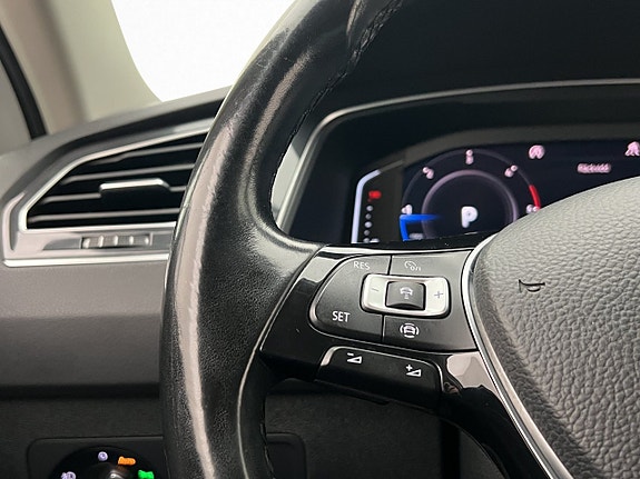 Volkswagen Tiguan 13 of 25