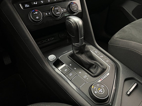 Volkswagen Tiguan 18 of 25