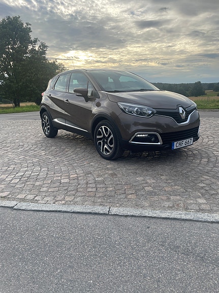 Renault Captur 3 of 13