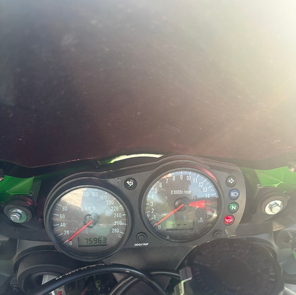 Kawasaki ZX6R 6 of 6
