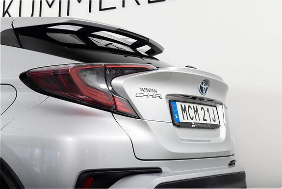 Toyota C-HR 7 of 20