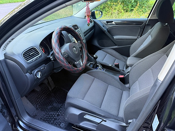 Volkswagen Golf VI 9 of 11