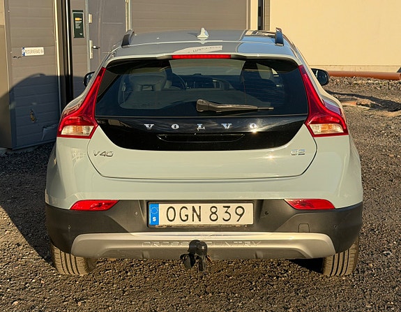 Volvo V40 Cross Country 7 of 11