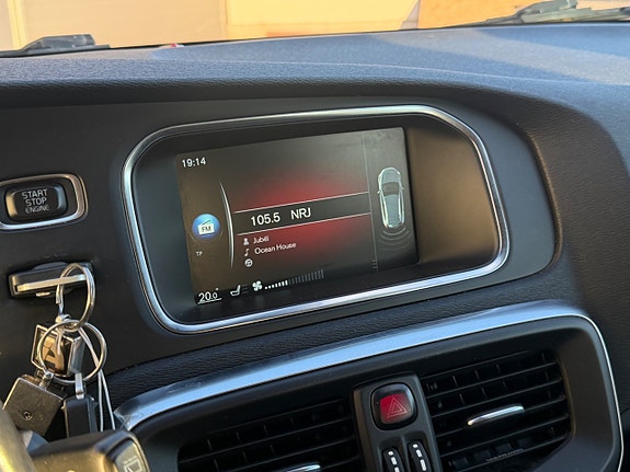 Volvo V40 Cross Country 11 of 11