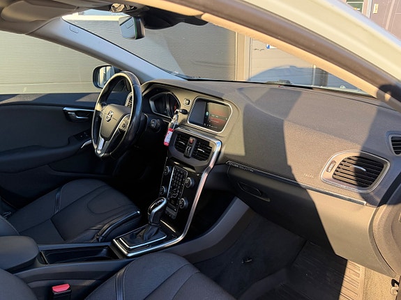 Volvo V40 Cross Country 10 of 11
