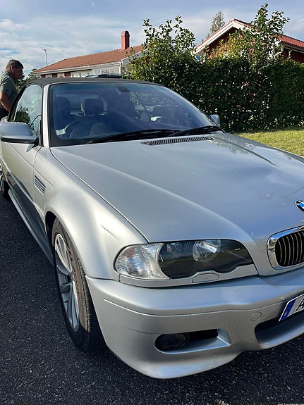BMW 330Ci 2 of 4