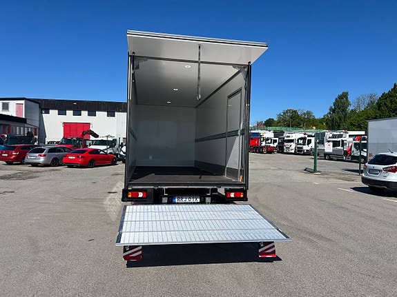 Iveco Daily 72C18 Skåpbil Aut Fullutrustad Lastvikt 3390 Kg 7 of 12