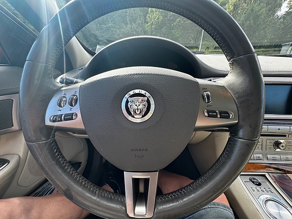 Jaguar XF 26 of 30