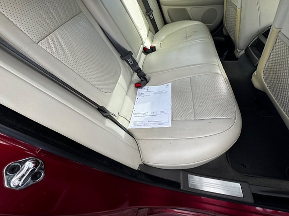Jaguar XF 29 of 30