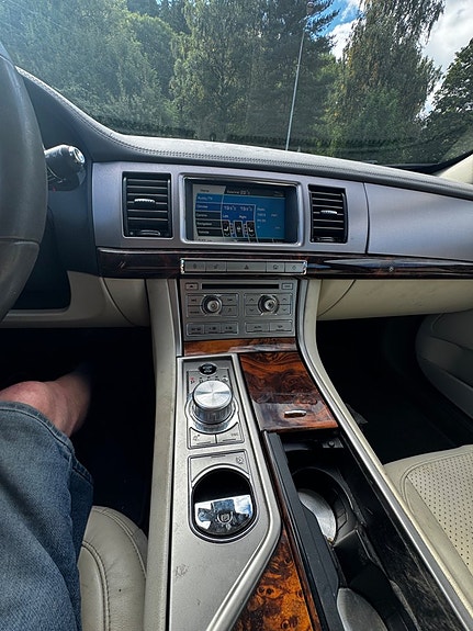 Jaguar XF 24 of 30