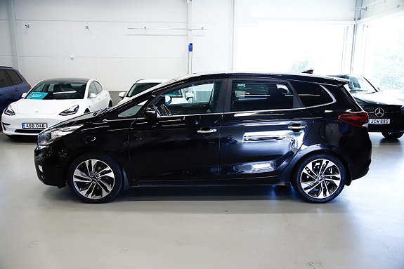 Kia Carens 3 of 19