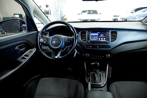 Kia Carens 6 of 19
