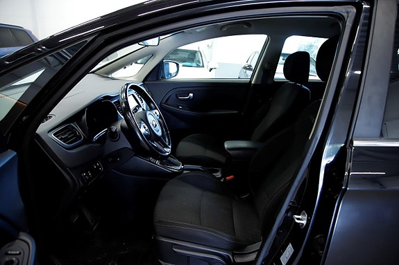 Kia Carens 7 of 19