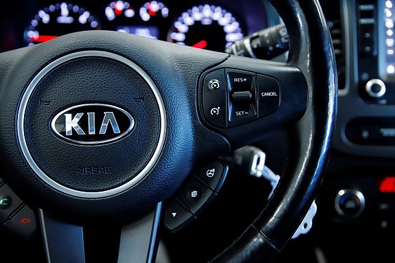 Kia Carens 13 of 19