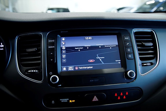 Kia Carens 12 of 19