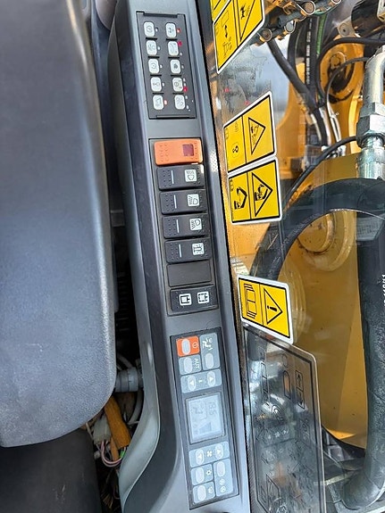 CAT M 315 D 17 of 24