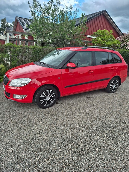 Skoda Fabia 2 of 4