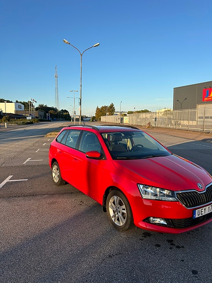 Skoda Fabia 2 of 5