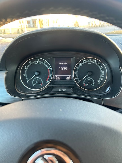 Skoda Fabia 3 of 5