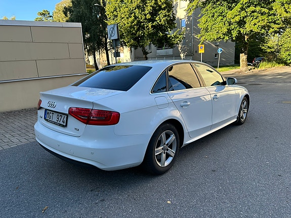 Audi A4 6 of 12