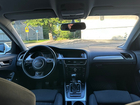 Audi A4 9 of 12
