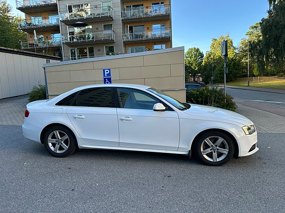 Audi A4 5 of 12