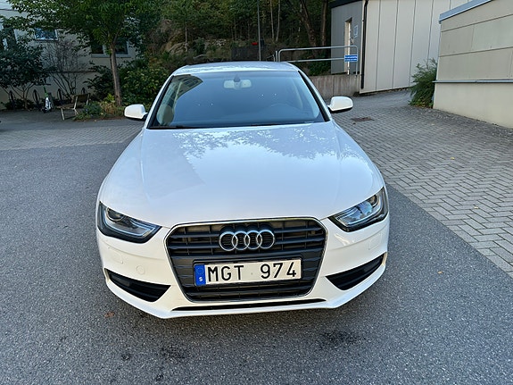 Audi A4 3 of 12