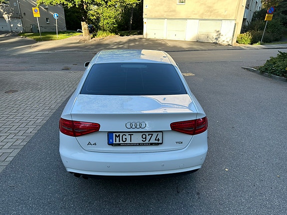 Audi A4 8 of 12