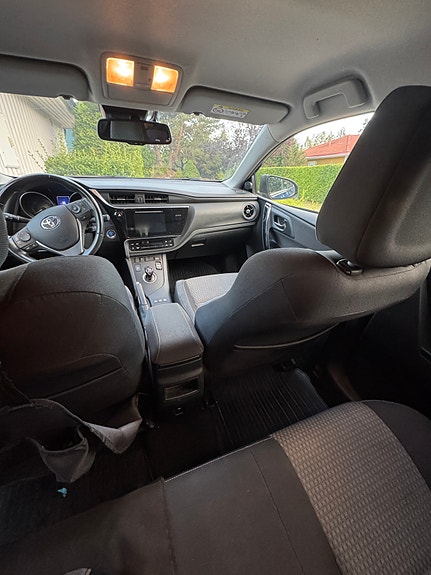 Toyota Auris 6 of 6