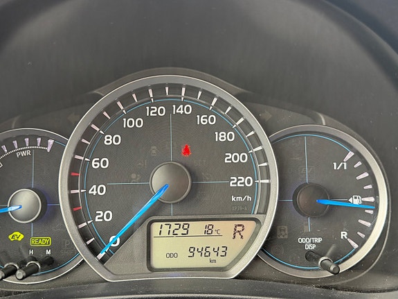 Toyota Yaris 16 of 16