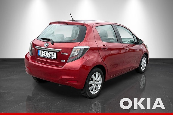 Toyota Yaris 6 of 16