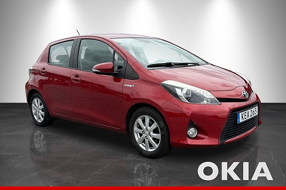 Toyota Yaris 3 of 16