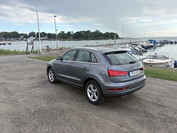 Audi Q3 2 of 8