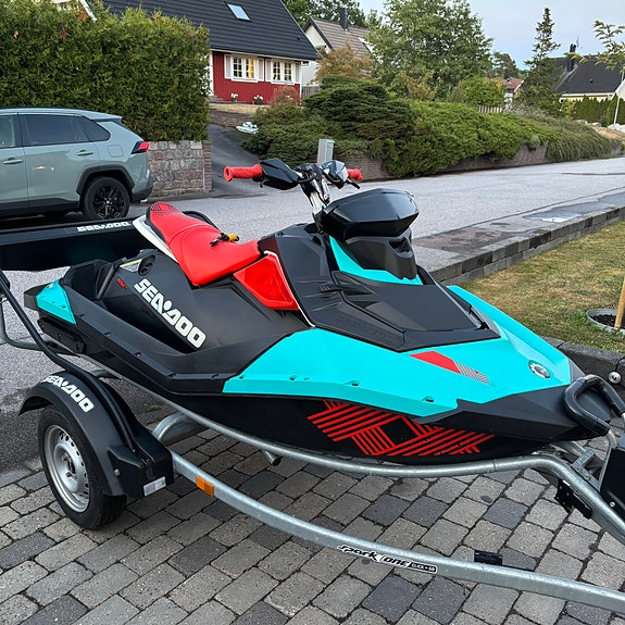 Seadoo Spark Trixx 2 of 8