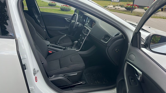 Volvo V40 Cross Country 6 of 7