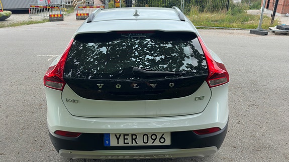 Volvo V40 Cross Country 3 of 7