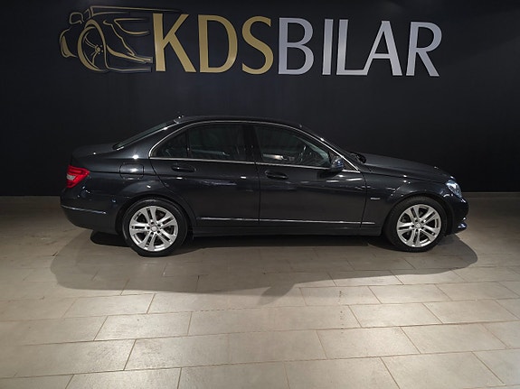 Mercedes-Benz C220 4 of 11