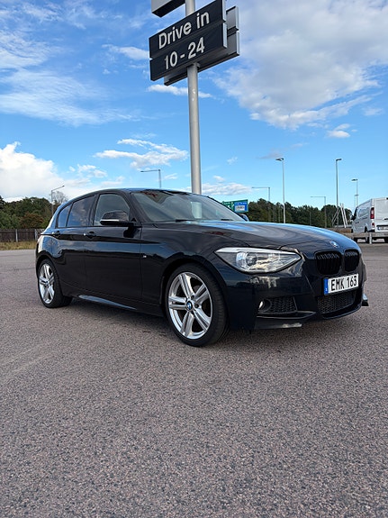 BMW 116i 2 of 7