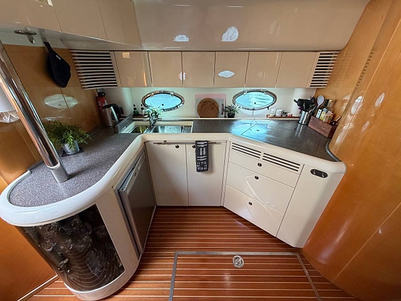 Fairline Targa 48 2x Caterpillar 3126 420 hk -97 akterbog 9 of 12