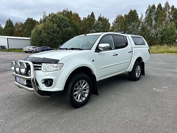 Mitsubishi L200 2 of 5