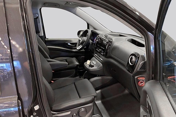 Mercedes-Benz Vito 119 11 of 15