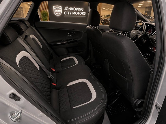 Kia Ceed 14 of 19