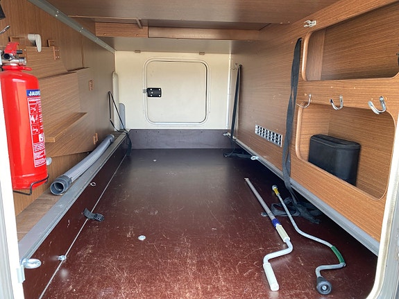Bürstner Solano T 729 3,0 177hk/ Enkelsängar/ ALDE/ 2x AC/ Vitt skinn 20 of 21