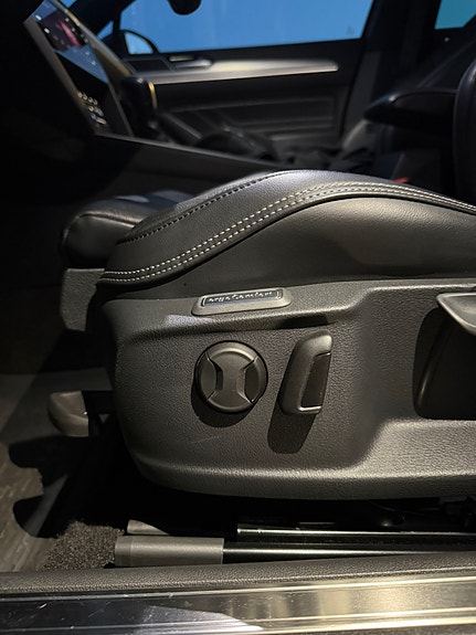 Volkswagen Passat 12 of 12