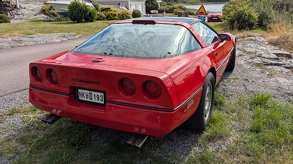 Chevrolet Corvette 3 of 13