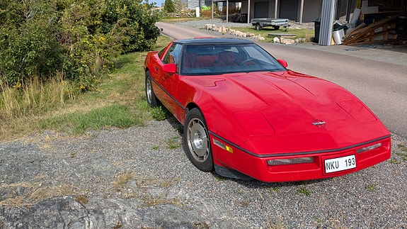 Chevrolet Corvette 2 of 13