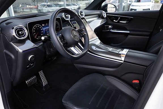 Mercedes-Benz GLC300 e 10 of 21