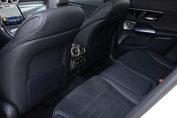 Mercedes-Benz GLC300 e 19 of 21