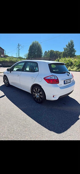 Toyota Auris 6 of 7