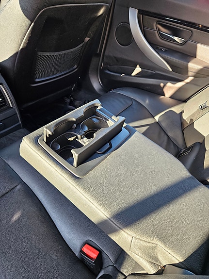 BMW 330i 18 of 30